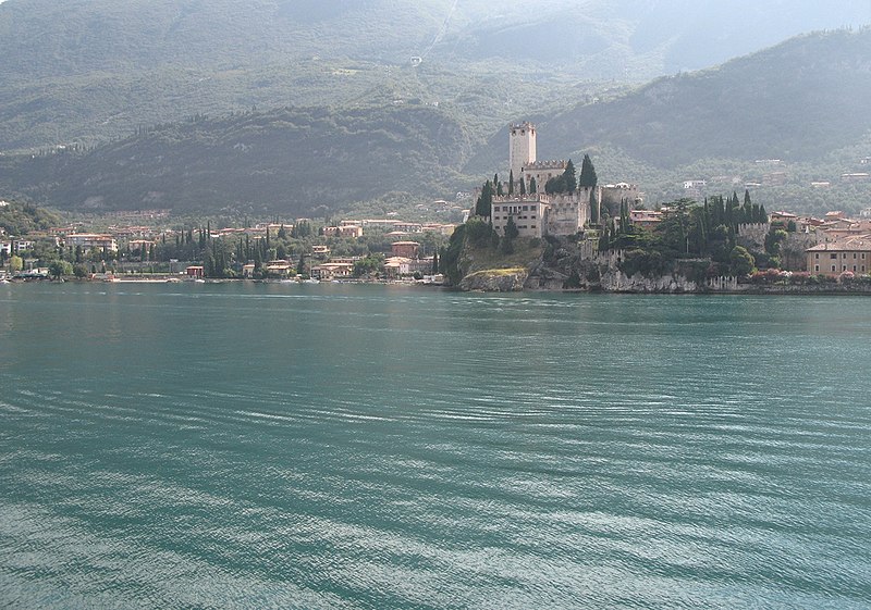 File:Malcesine Castle.jpg