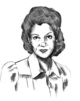 Dessin en noir et blanc, crayonné, représentant une femme aux cheveux bruns et portant un chemisier, de face.