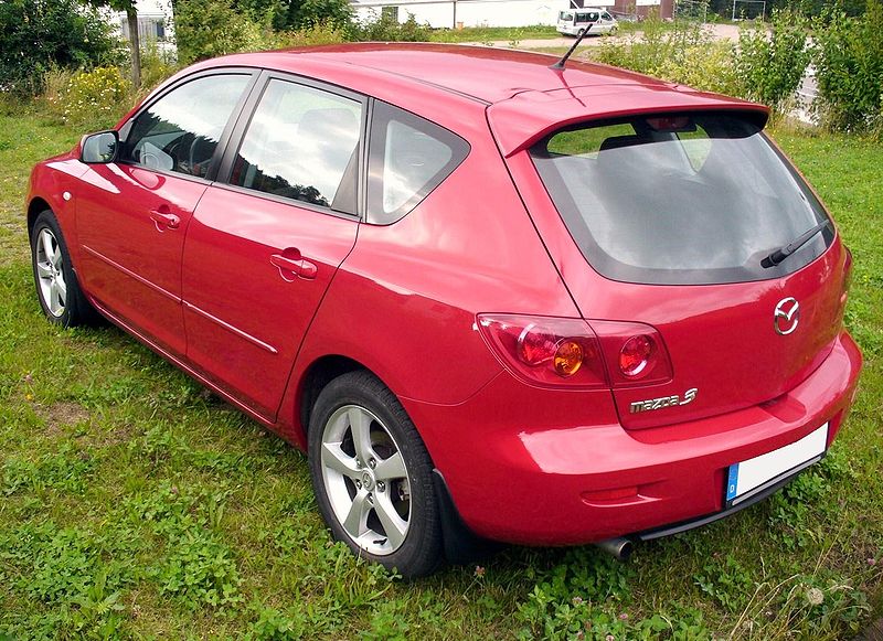 File:Mazda 3 Sport 1.6 MZR Exclusive Tornadorot Heck.JPG