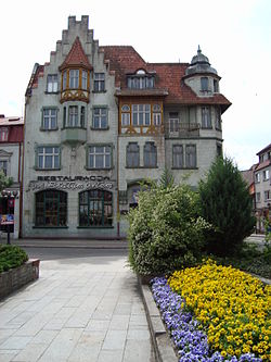 Сграда на главния площад в града