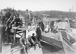 Construcción de la central eléctrica de Mockfjärd en Lillstup (en el Västerdalälven) 1910