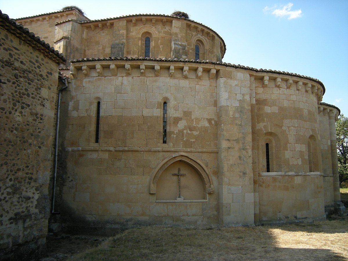 Monasterio de Santa María la Real de Gradefes (5030077431).jpg