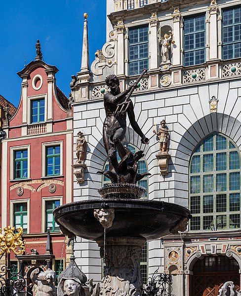 File:Monumento Neptuno, Gdansk, Polonia, 2013-05-20, DD 01.jpg