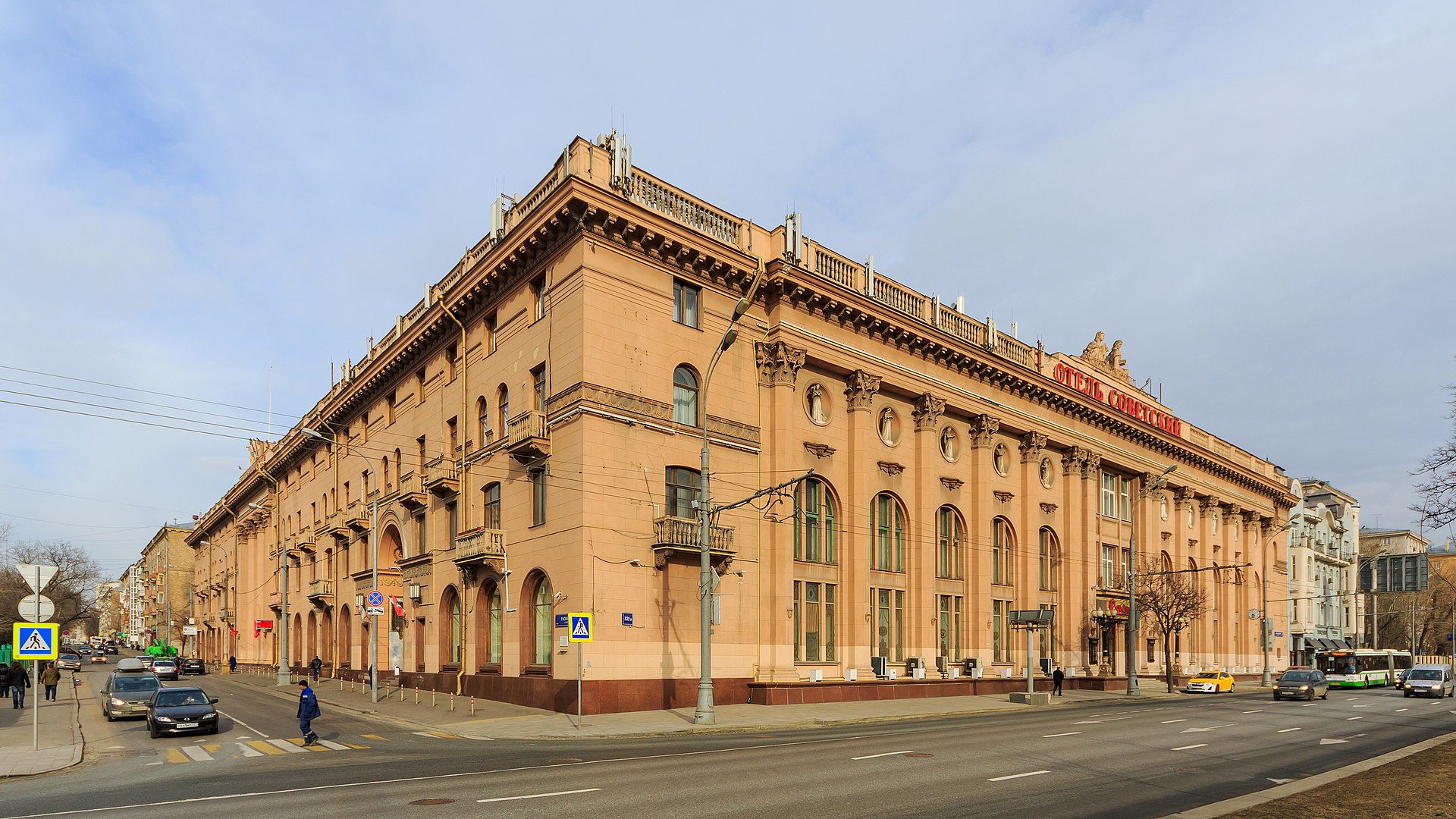 Здание театра на Ленинградском проспекте, 2016