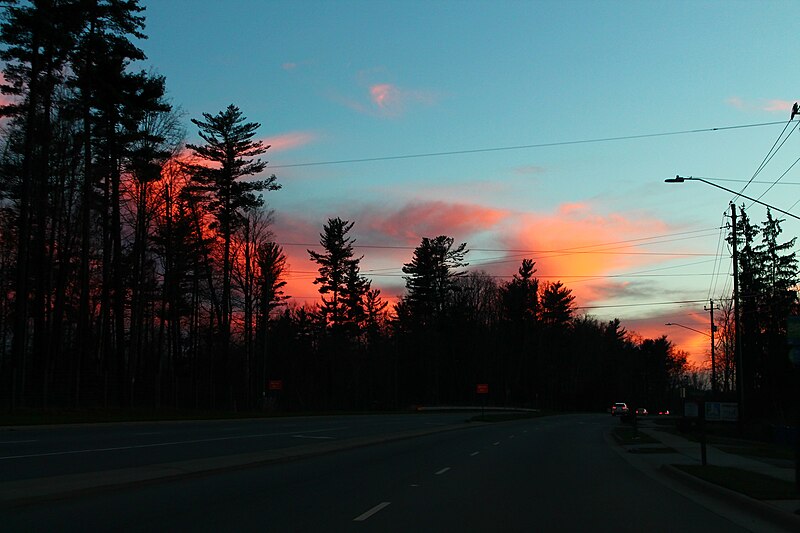 File:NC191 at Dusk - Rosy Orange Clouds (42348110302).jpg