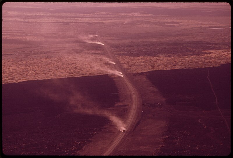 File:NEW HIGHWAY, UNDER CONSTRUCTION NORTH OF KAILUA ON THE WESTERN SIDE OF THE ISLAND, PRESAGES ZONING CHANGES FROM... - NARA - 554154.jpg