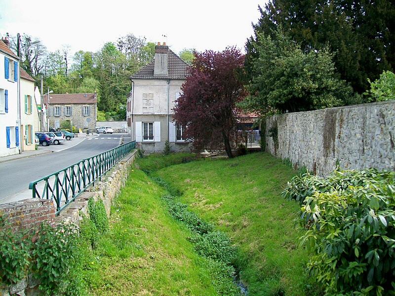 File:Nanteuil-le-Haudouin (60), vieux gué.jpg