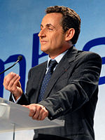 150px Nicolas Sarkozy Sarkozy meeting in Toulouse for the 2007 French presidential election 0299 2007 04 12 cropped further