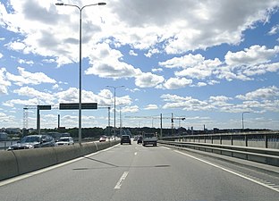 På bron mot Stockholm.