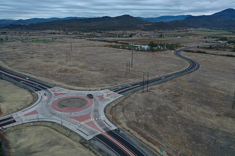 File:OR140 Roundabout with new FoothillRoad Connection Oct21 2020 (50520032588).jpg