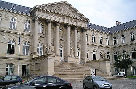Palace of Justice (19th century, historic monuments).