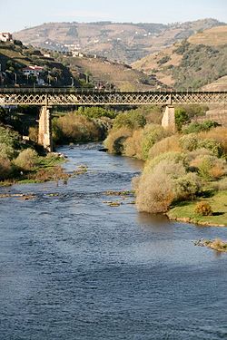 Railway bridge over the Rio Corgo