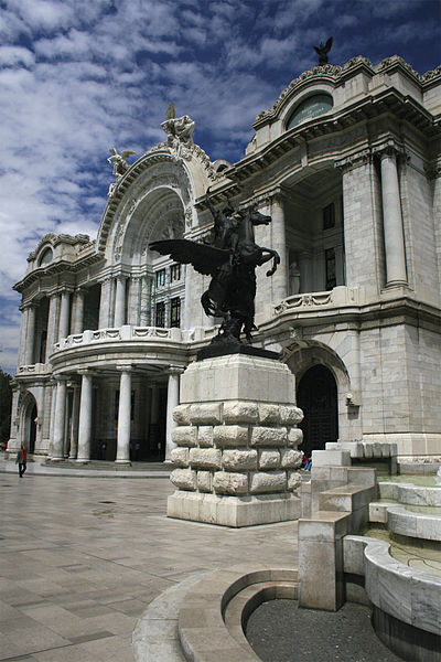 File:Palacio de Bellas Artes - Pegaso.jpg