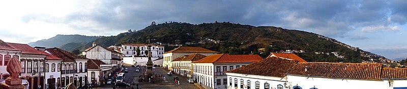 File:Panorâmica a partir do Museu da Inconfidência.jpg