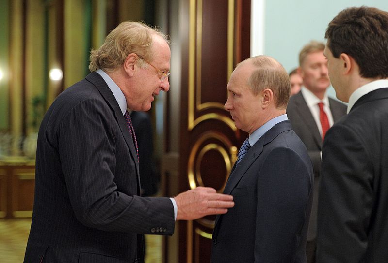 File:Paolo Scaroni and Vladimir Putin, April 2012-1.jpeg