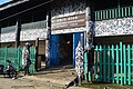 Bahasa Indonesia: Pintu masuk ke dalam Amin Bioq, sebuah lamin adat bagi dua desa di kecamatan Tabang, Kabupaten Kutai Kartanegara, Kalimantan Timur, yakni desa Ritan Baru dan desa Tukung Ritan.