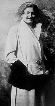 Gambar mini seharga Rachele Mussolini