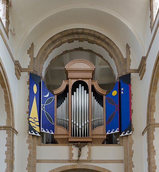 File:Portsmouth Cathedral West Great Organ, Portsmouth, Hampshire, UK - Diliff.jpg