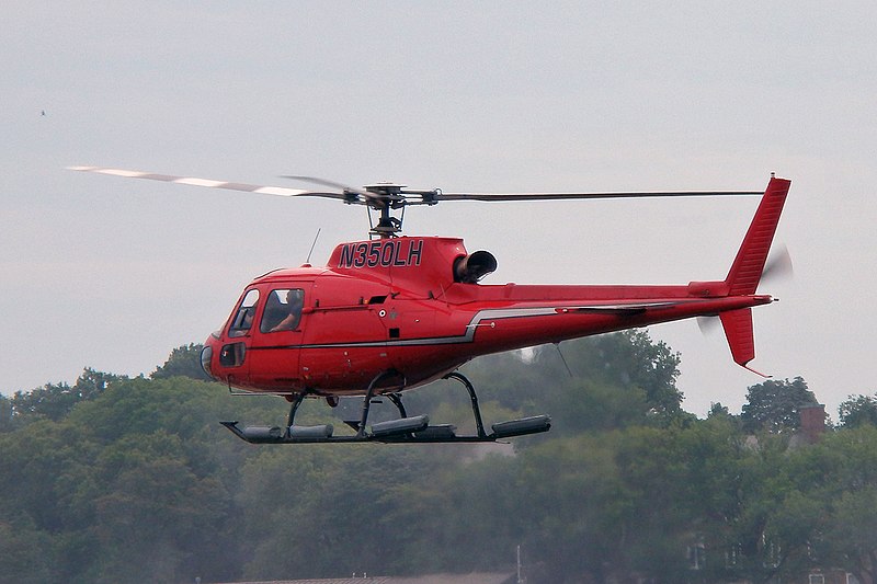 File:Private, N350LH, Eurocopter AS350B2 (15834062174).jpg