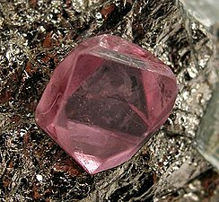 Pyrrhotite-Spinel-t08-04a.jpg