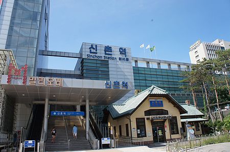 Ga Sinchon (tuyến Gyeongui)