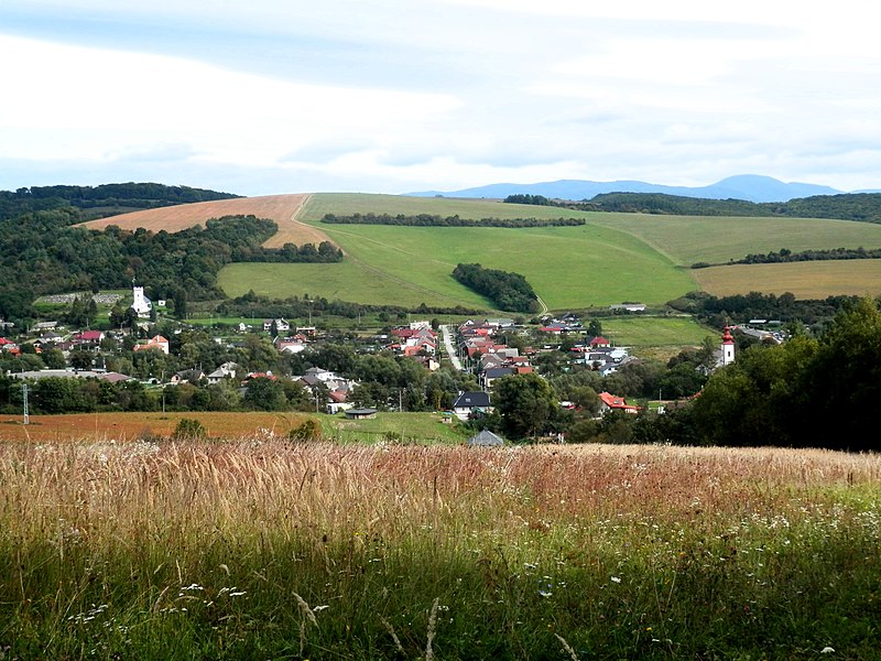 File:Radatice, panorama 21 Slovakia 2.jpg