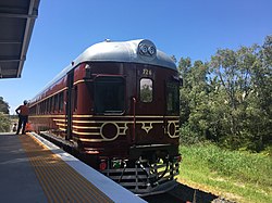Railmotor 726-661 berdiri di Byron bay Platform, Byron Bay. 3-11-17.jpg