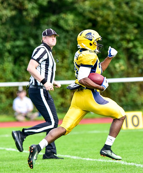 File:Relegationsspiel Elmshorn Fighting Pirates gegen Berlin Bears zum Aufstieg in die GFL 2 Nord 2017 086.jpg