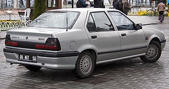 Renault 19  