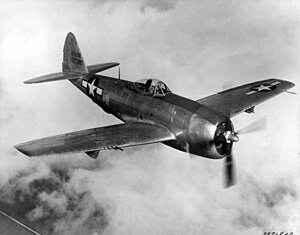 Republik P-47N Thunderbolt im Flug.jpg
