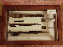 The remains of rifles recovered from the wreck in 2004, displayed at the Historical Military Museum of Cartagena Restos del pecio del Castillo de Olite (20221102 123332).jpg