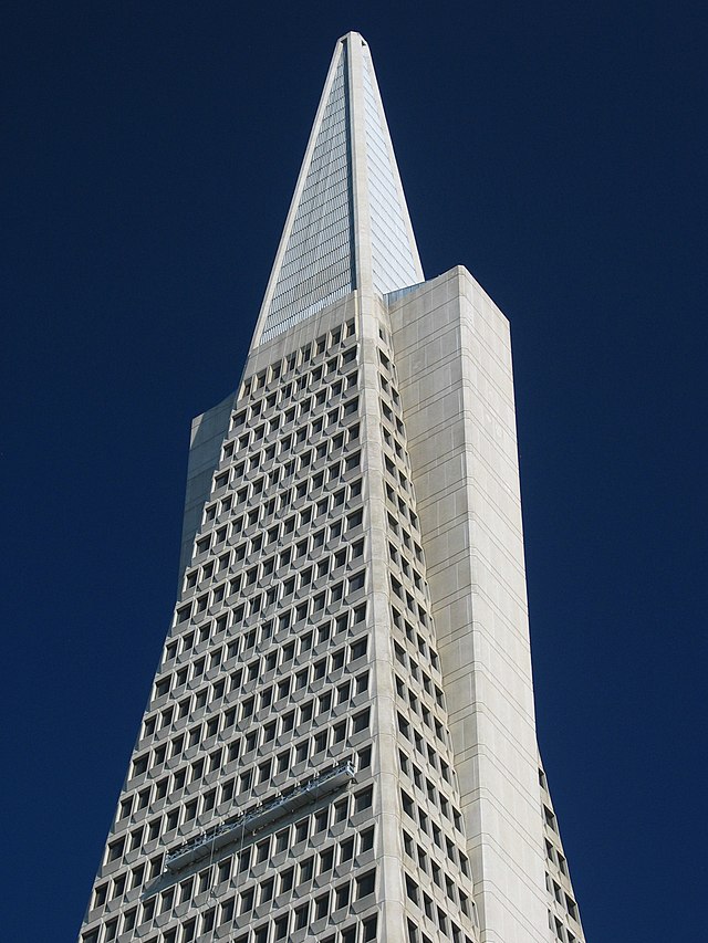פירמידת טרנסאמריקה היא הבניין הגבוה ביותר בסן פרנסיסקו.