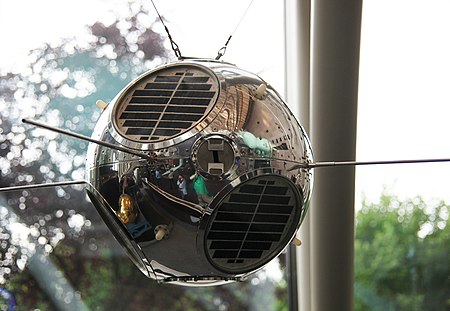 A first-series SOLRAD/GRAB SOLRAD-GRAB intelligence satellite - Smithsonian Air and Space Museum - 2012-05-15.jpg