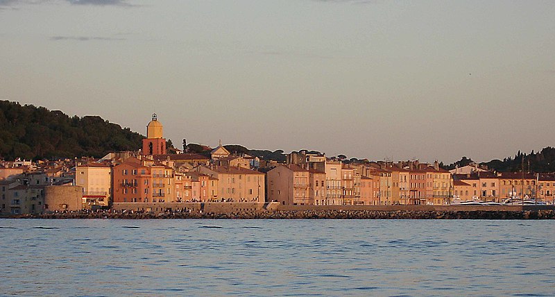 File:Saint-Tropez - panoramio - Javier Branas (4).jpg