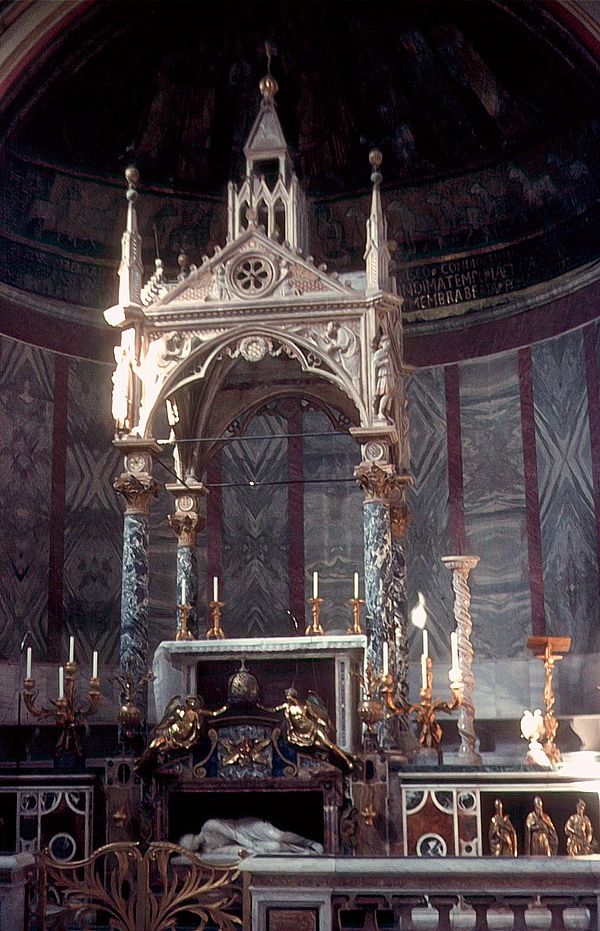 Altar of Santa Cecilia in Trastevere, erected in 1700 and still used today. It faces both east and versus populum (towards the people).