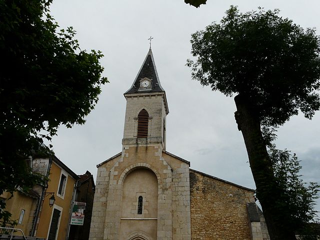 File:Savignac-les-Églises église (5).JPG