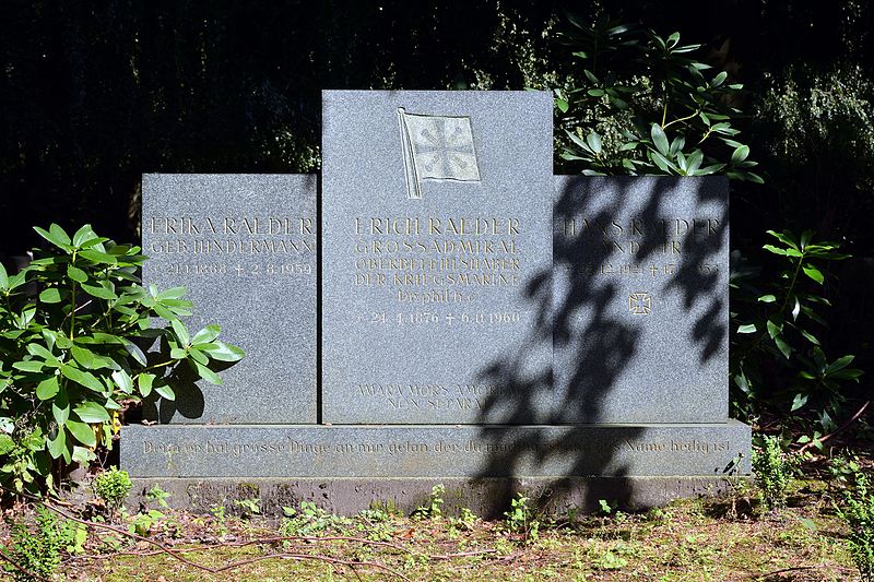 File:Schleswig-Holstein, Kiel, Nordfriedhof NIK 2959.jpg