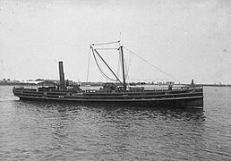 1878 - 1937, schroefstoomschip Merwede III, gebouwd op de werf van Cornelis en Pieter Boele in Bolnes. Afmetingen: 36.00 * 5.66 m.
