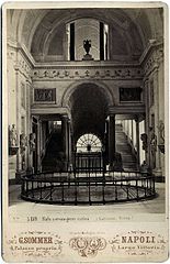 Sommer, Giorgio (1834-1914) - n. 5159 - Sala a croce greca vaticana (Vaticano, Roma).jpg
