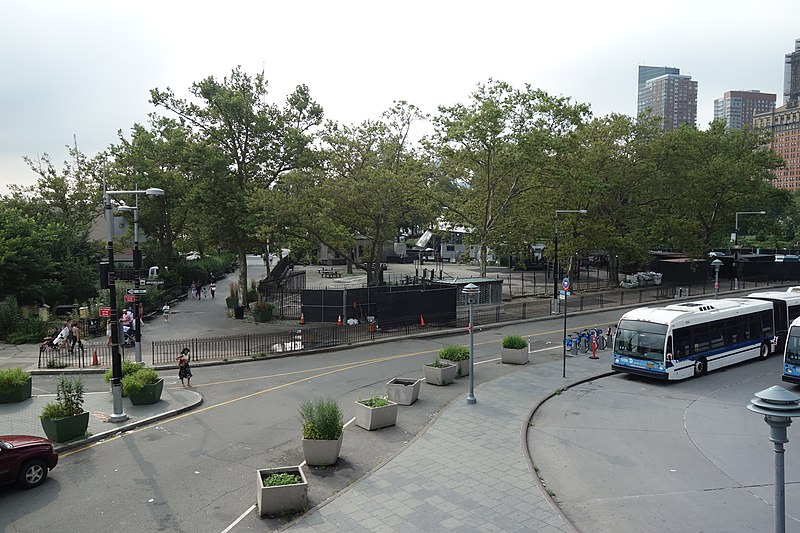 File:South Ferry td (2019-07-18) 17 - Battery Park.jpg