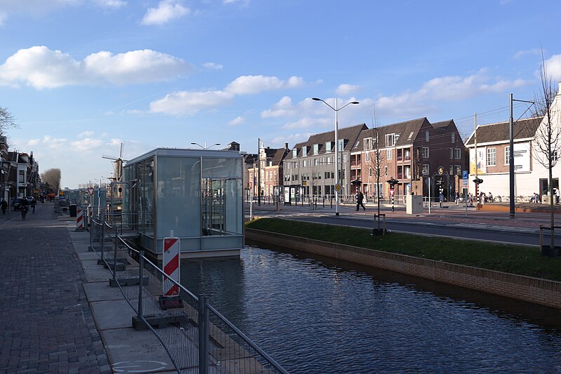 File:Spoorsingel Delft 2018 5.jpg