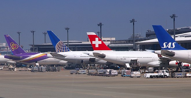 Four members of Star Alliance at Tokyo Narita Airport: Thai, United, Continental, Swiss and SAS