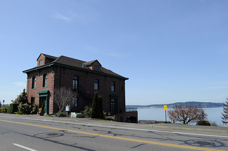 File:Steilacoom, WA - house on Lafayette Street 02.jpg