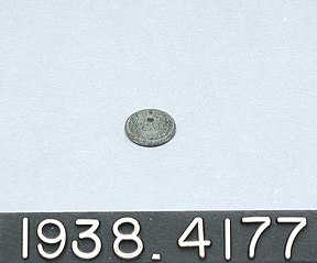 Stone Button, Yale University Art Gallery, inv. 1938.4177