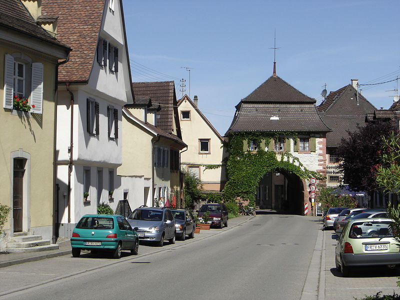 File:Sulzburg Stadttor.JPG