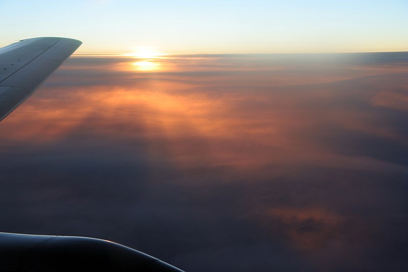 File:Sunset through the clouds over the Atlantic 1 (401035133).jpg