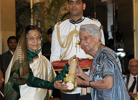 The President, Smt. Pratibha Devisingh Patil presenting the Padma Shri Award to Smt. Joy Michael, at an Investiture Ceremony I, at Rashtrapati Bhavan, in New Delhi on March 22, 2012.jpg