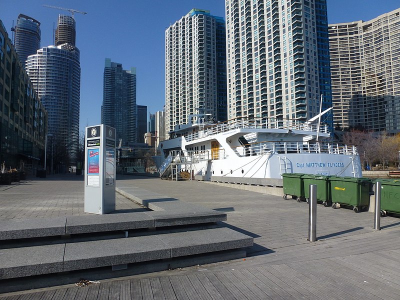 File:Toronto excursion vessel the Captain Matthew Flinders, 2014 04 01 (6).JPG - panoramio.jpg
