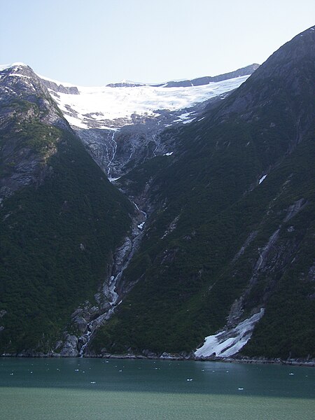 File:Tracy Arm coast 77.jpg