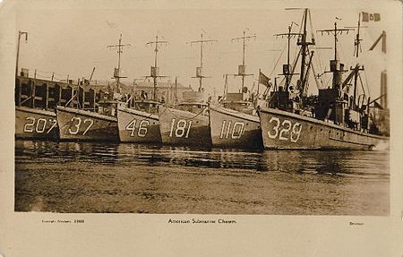 A picture postcard of the United States Navy submarine chasers (left to right) S.C. 207, S.C. 37, S.C. 46, S.C. 181, S.C. 110, and S.C. 329, probably during their participation in the 1919 North Sea minesweeping operations to clear the North Sea Mine Barrage after World War I. USS SC-207, USS SC-37, USS SC-46, USS SC-181, USS SC-110, USS SC-329.jpg